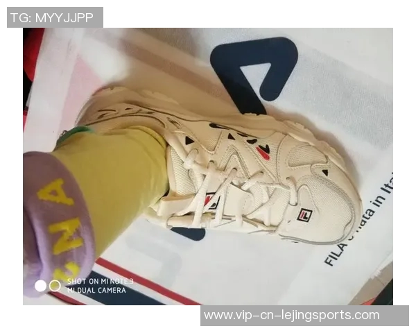 探索Fila足球鞋的卓越性能与时尚设计助力你的球场表现